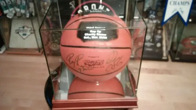 RARE ROLEN LIND or FORD + Jays Bobblehead image indicator(6)