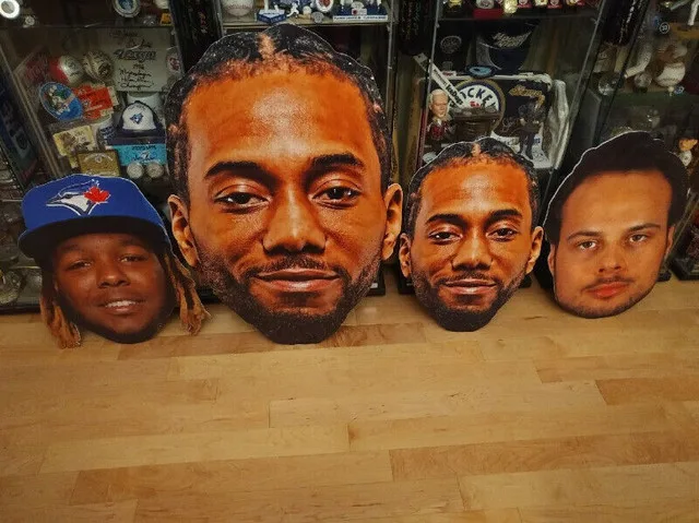 RARE Blue Jays/Raptors/Leafs Items image indicator(4)