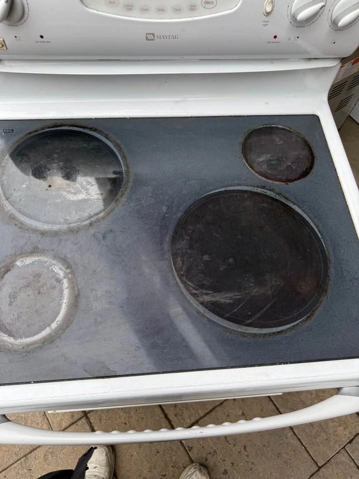 Maytag Electric Range - Oven Not Working - photo 4