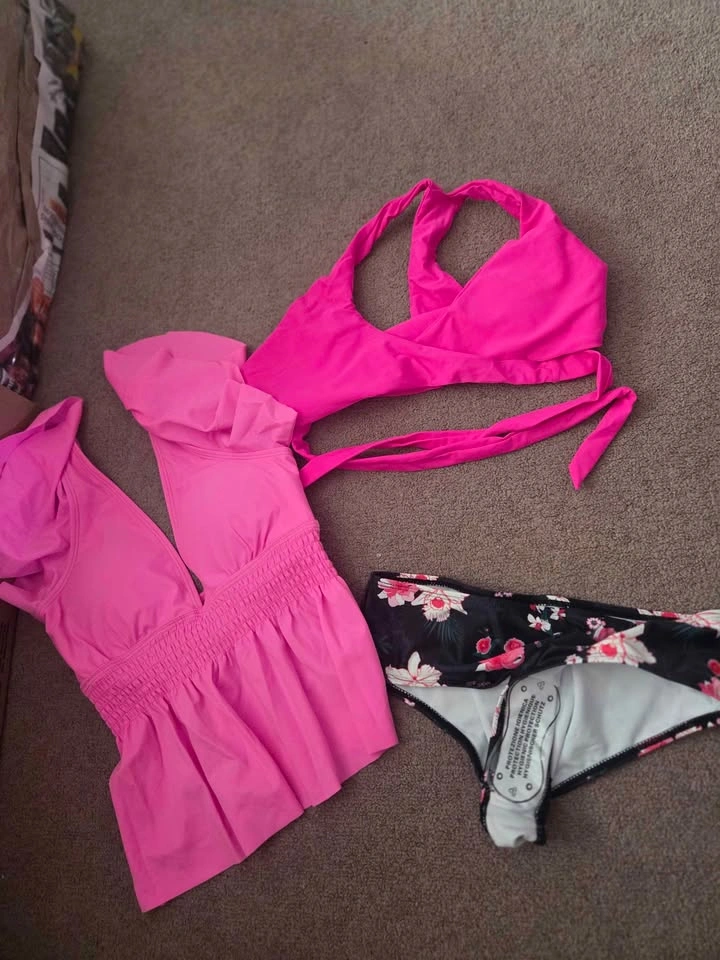 Vibrant Mix & Match Swimsuit Set: 2 Tops + 1 Bottom (Size S) - photo 4