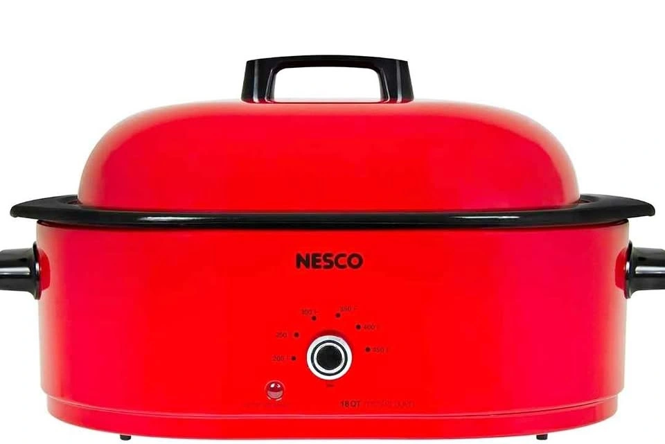 Nesco 18 QT Red Roaster Oven MWR18-12
