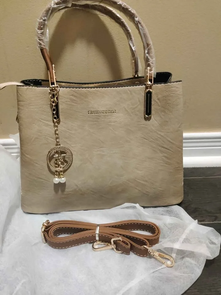 Brand new large capacity khaki color beautiful hand bag for wome - photo 3