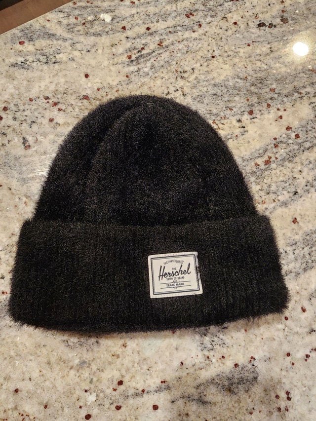 Adult fit hat in excellent condition can fit teens