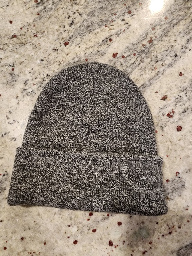 Toddler Tuque in excellent condition - photo 2