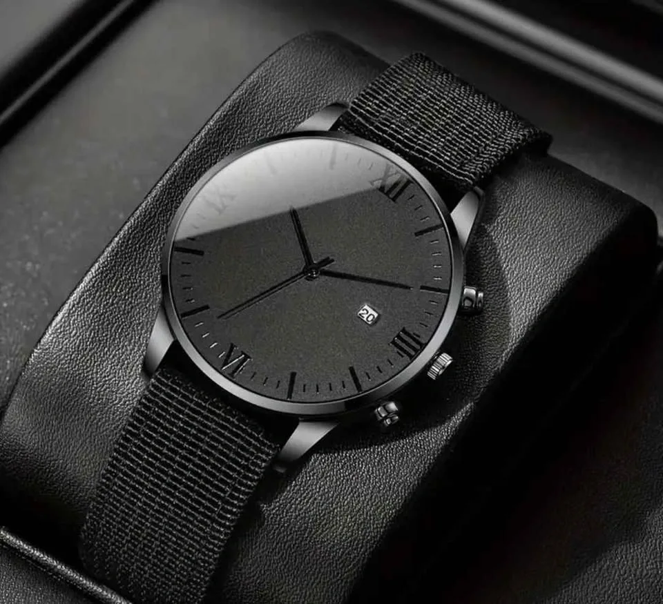 Beautiful watch set with necklace, bracelets and band. In black - photo 2
