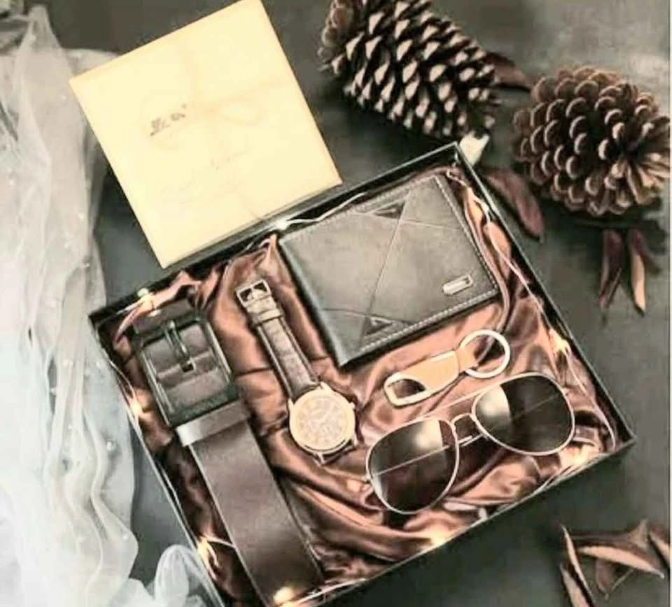Grand sale on Christmas Stylish and sporty Men's luxury watch gi