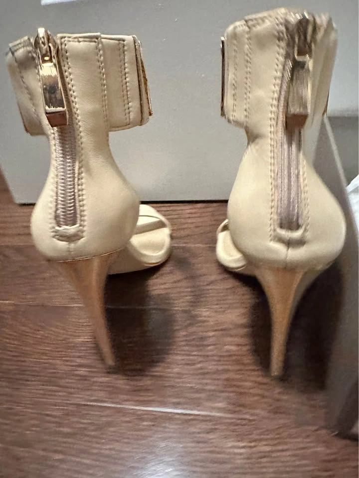 BCBGMAXAZRIA Gold Cuff Stiletto Sandals - photo 3