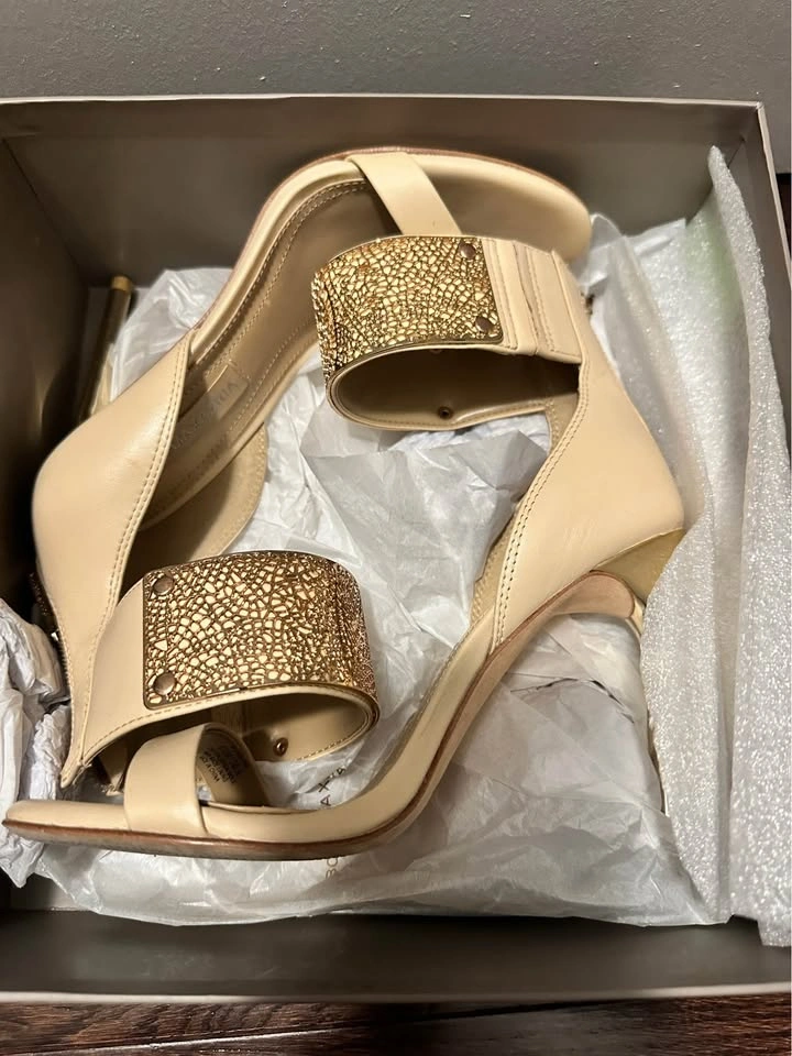 BCBGMAXAZRIA Gold Cuff Stiletto Sandals - photo 4