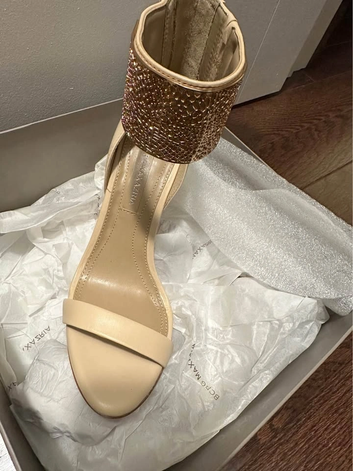 BCBGMAXAZRIA Gold Cuff Stiletto Sandals - photo 5
