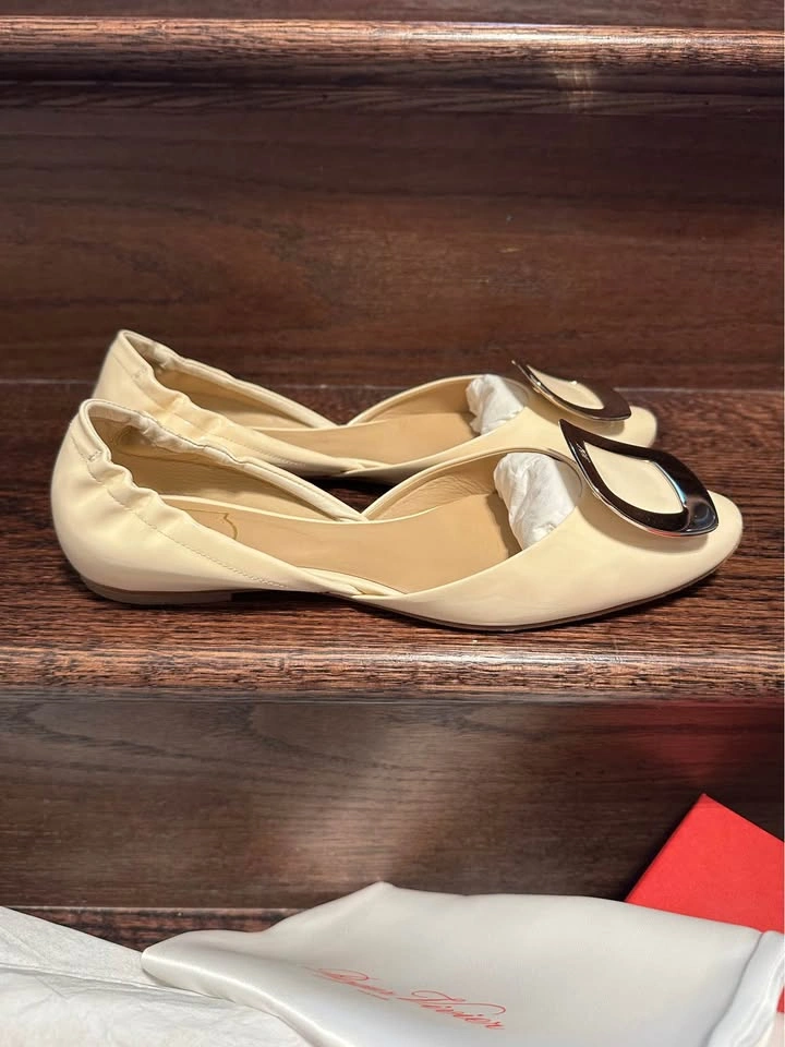 Roger Vivier women flats shoes 38.5 - photo 4