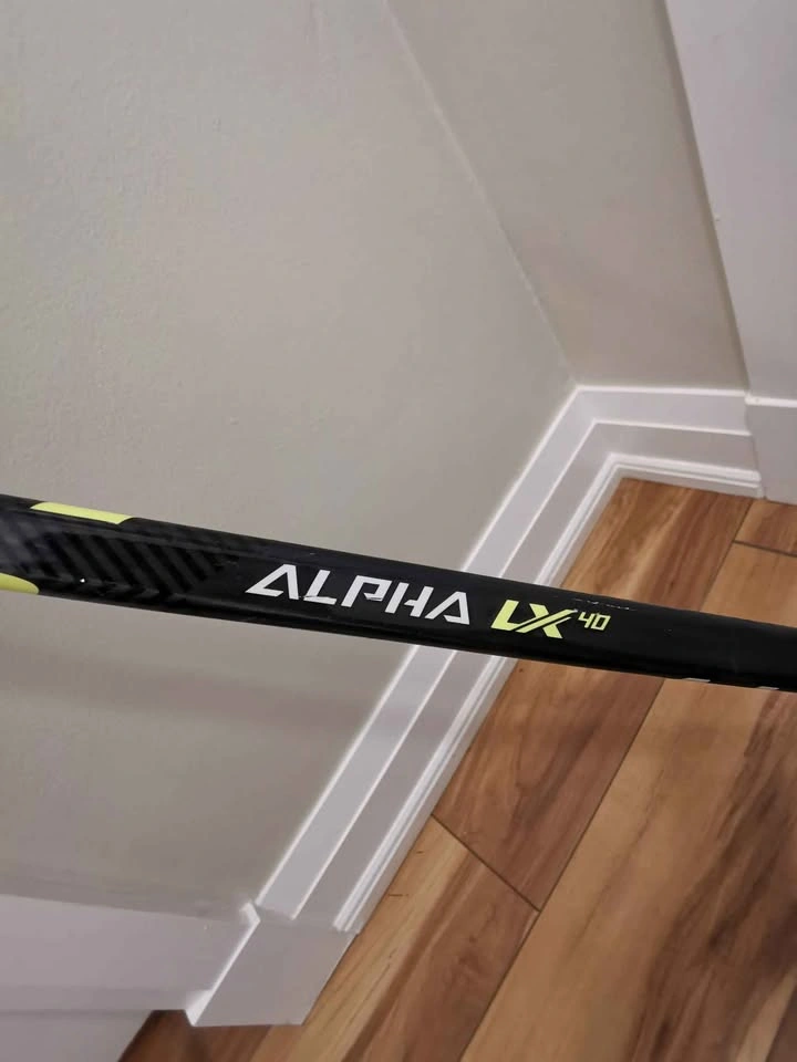Warrior Alpha LX 40 Grip Junior Hockey Stick - photo 3