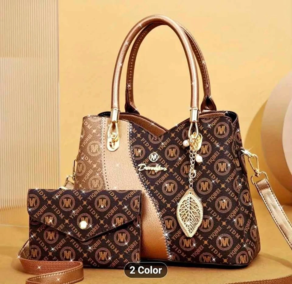 Elegant Handbag with Zipper Closure, Detachable Strap. Crossbody