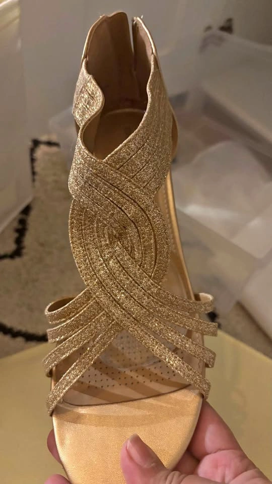 Heels - Gold colour