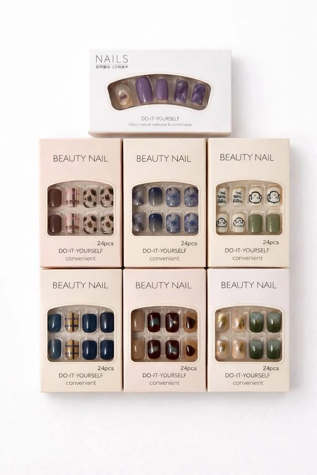 Press-On Nails & Nail Art Stamping Kit