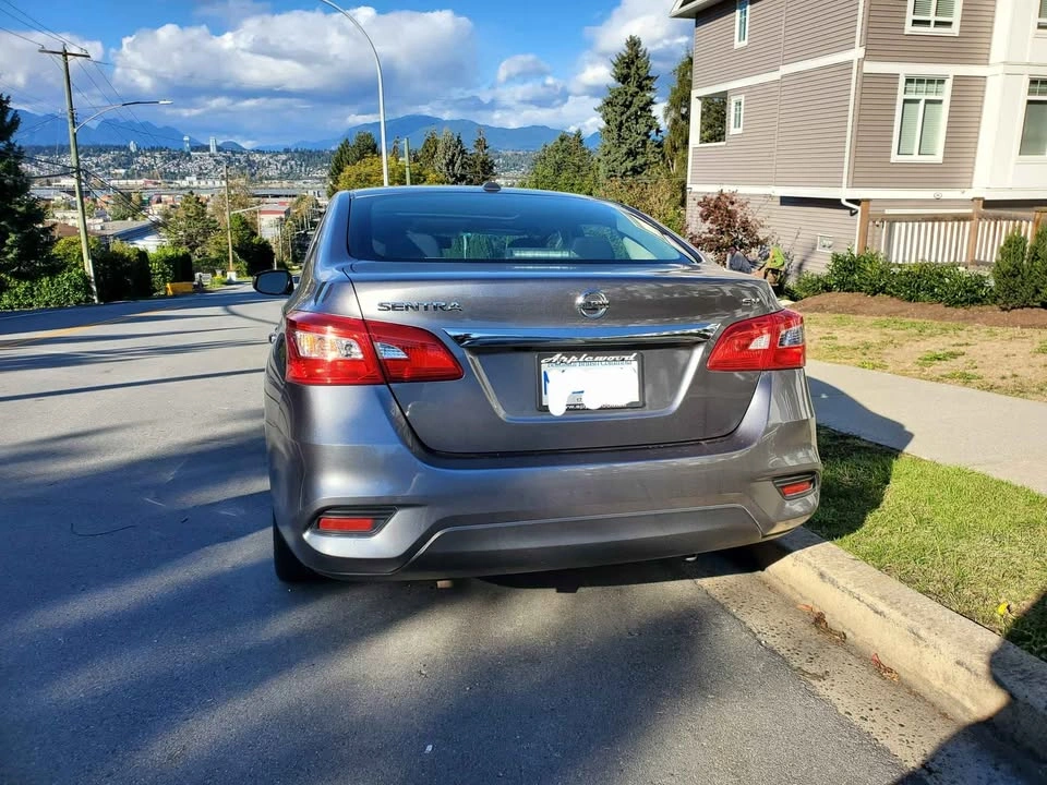Nissan Sentra SV - photo 2