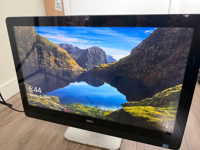 Dell XPS One touchscreen 27” All-in-One – i7 / 8GB RAM / 2TB HD