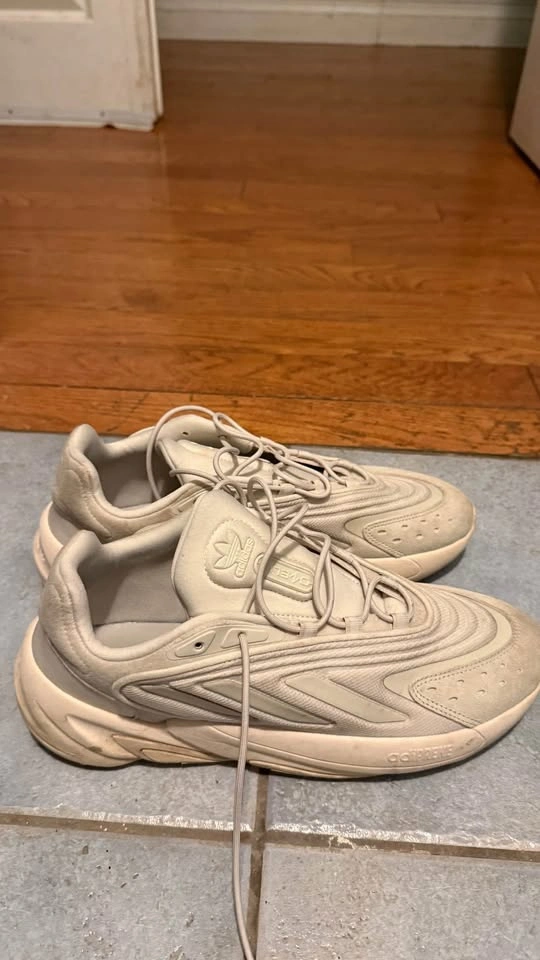 Adidas Ozelia - Unisex