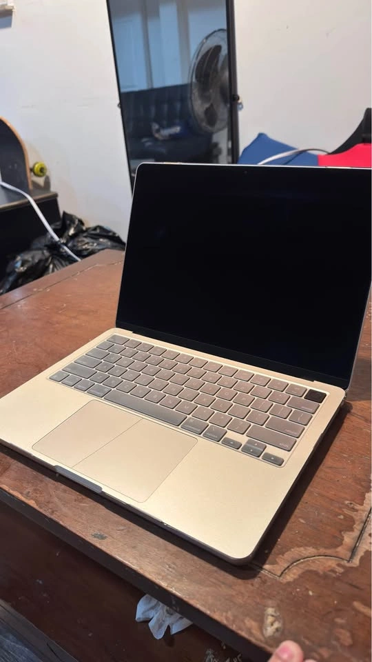 MacBook Air M2 | 8GB RAM | 512GB Storage - photo 2