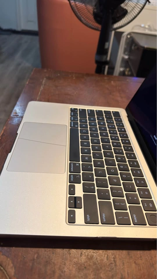 MacBook Air M2 | 8GB RAM | 512GB Storage - photo 3