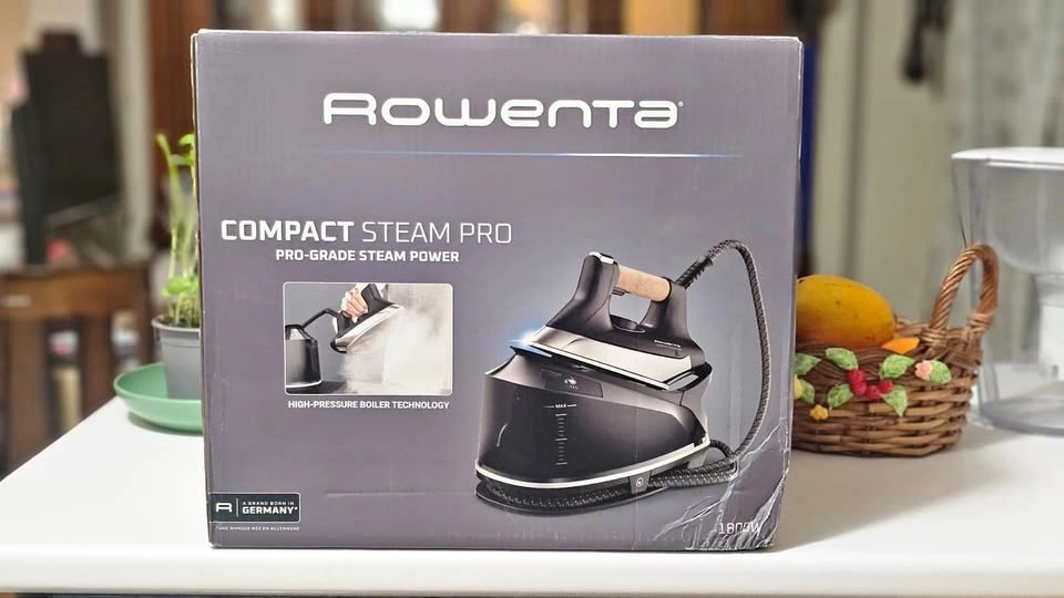 Rowenta DG7661 Compact Steam Pro Ironing Station