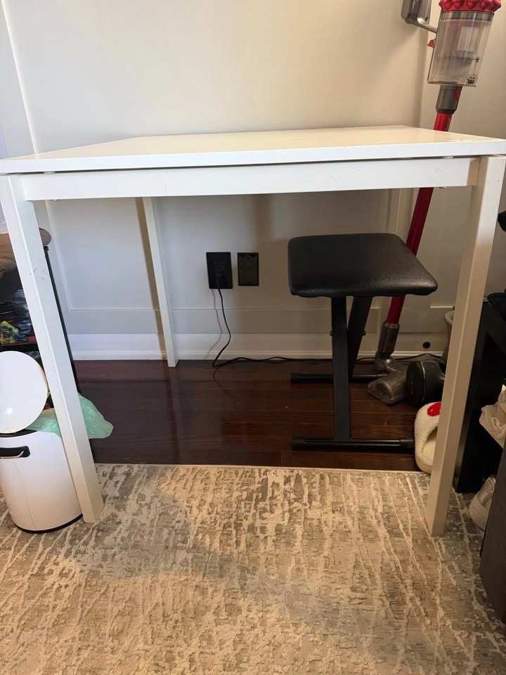 IKEA table - photo 2