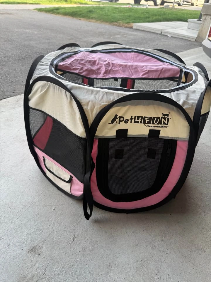 Collapsible Pet Playpen & Travel Set - Like New - photo 3