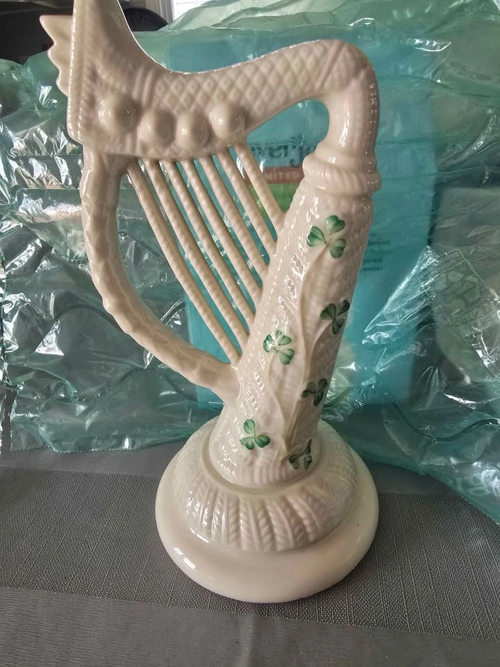 Irish Belleek Harp - photo 2