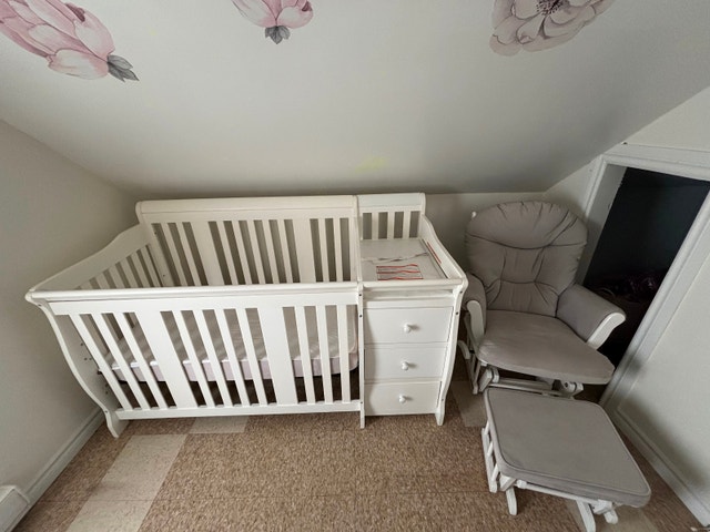 Crib with glider chair