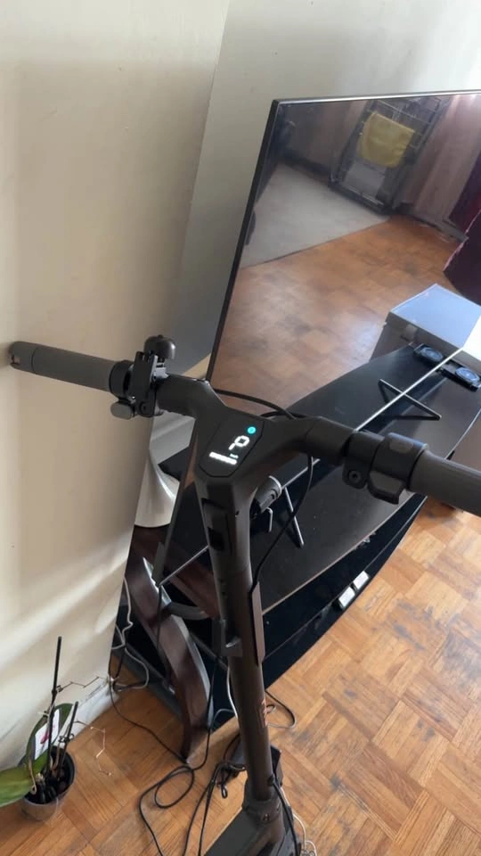 Navee ST3 Pro Electric Scooter - photo 2