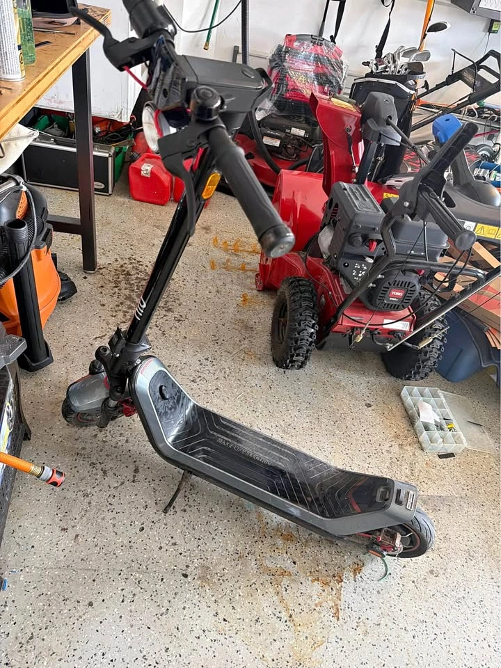 NIU KQI300X Electric Scooter