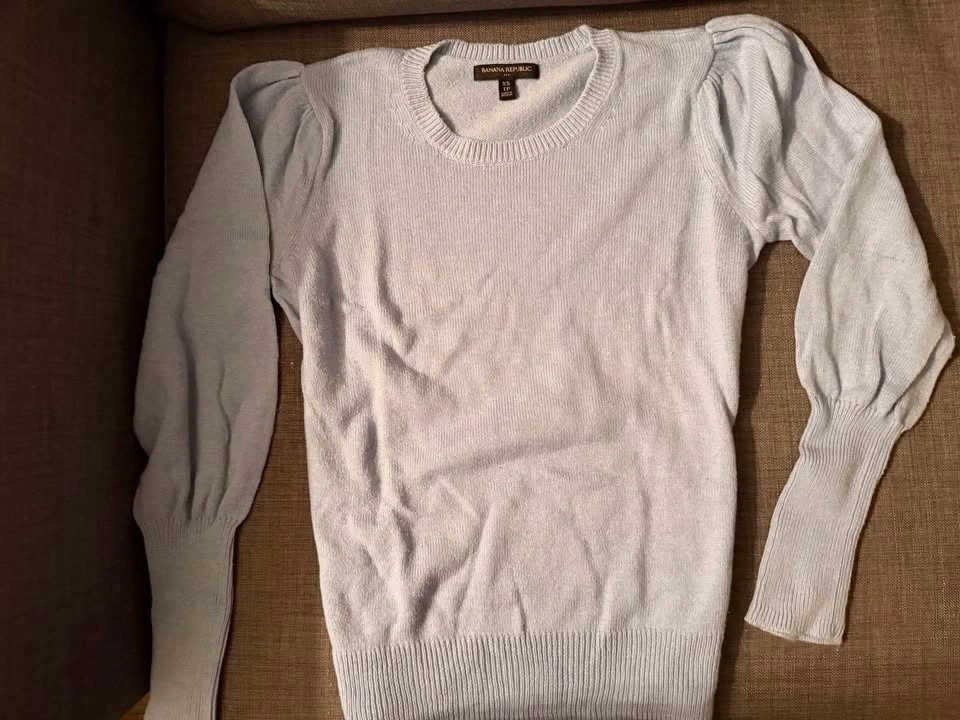 Baby blue BR sweater - photo 2