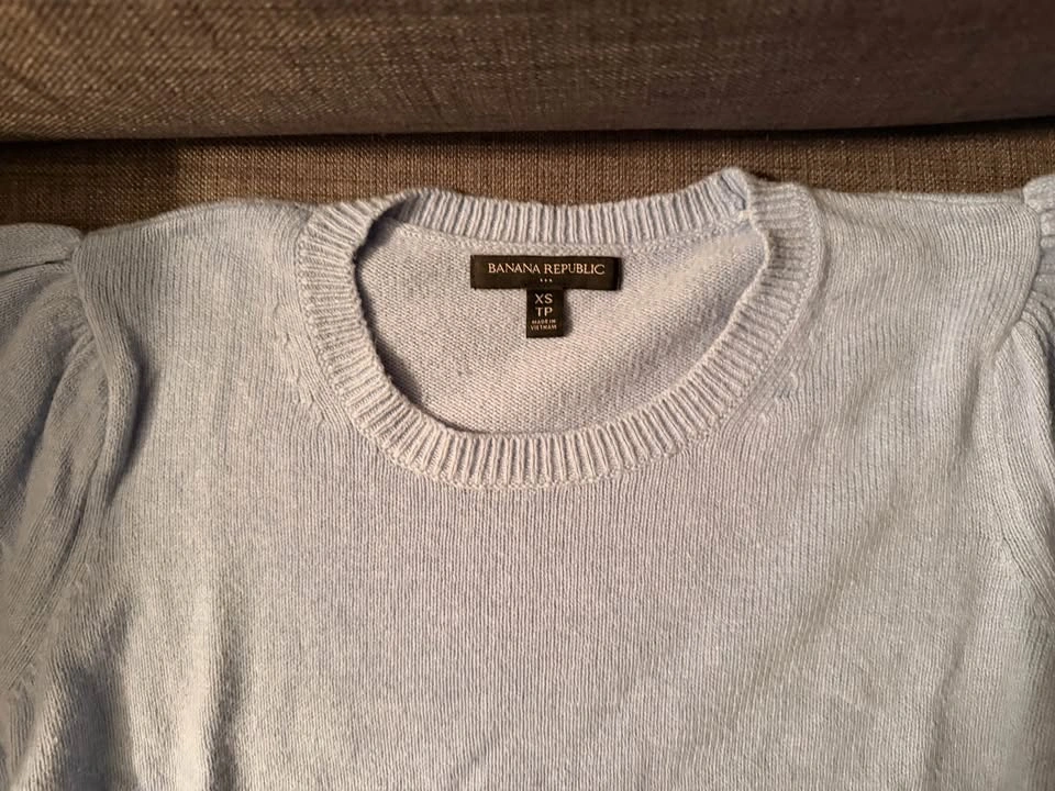 Baby blue BR sweater - photo 3