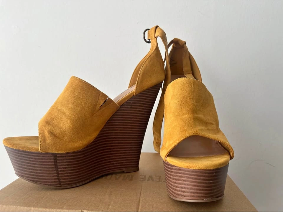 Yellow platform heels