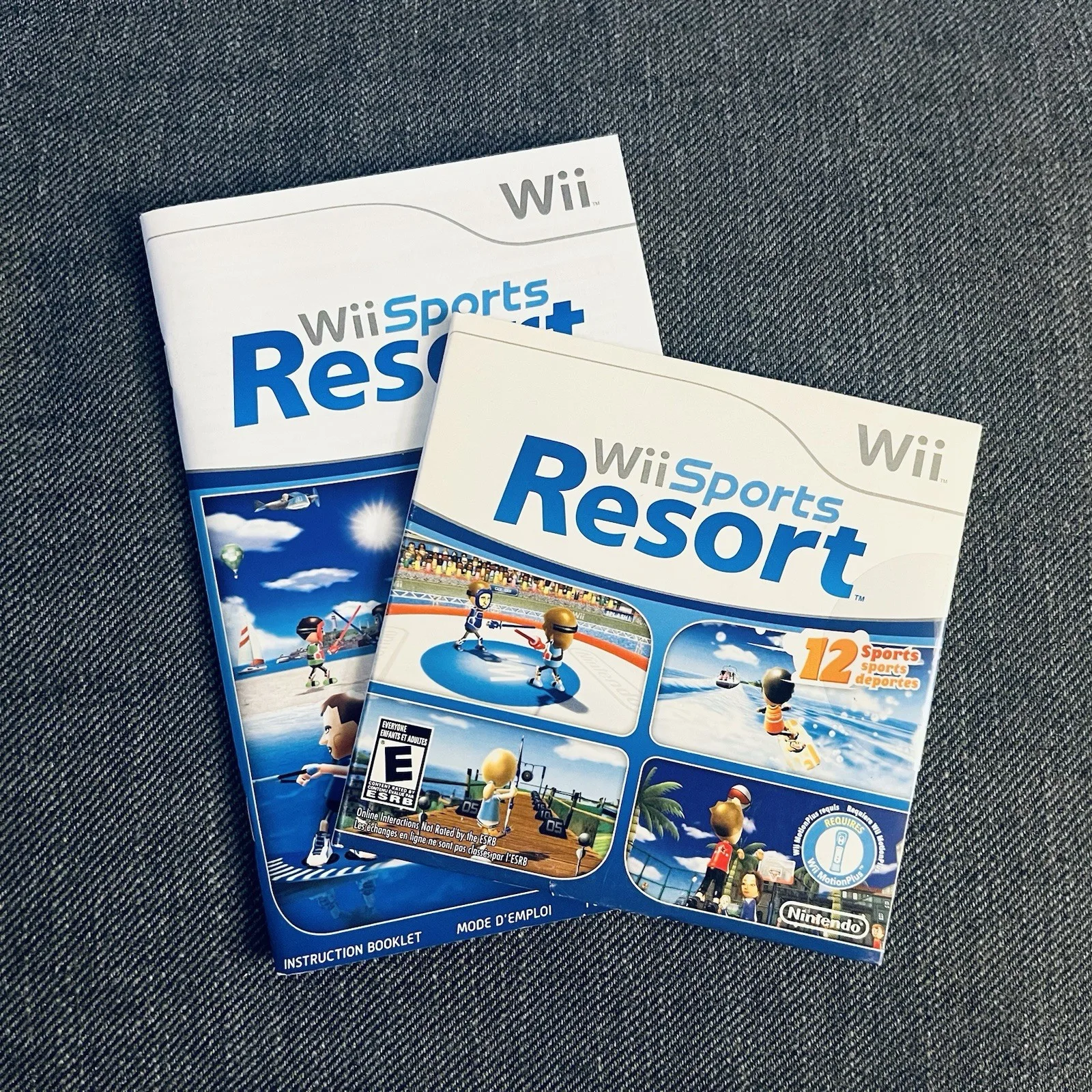 Wii Sports Resort (Nintendo Wii, 2009) Cardboard Sleeve & Manual