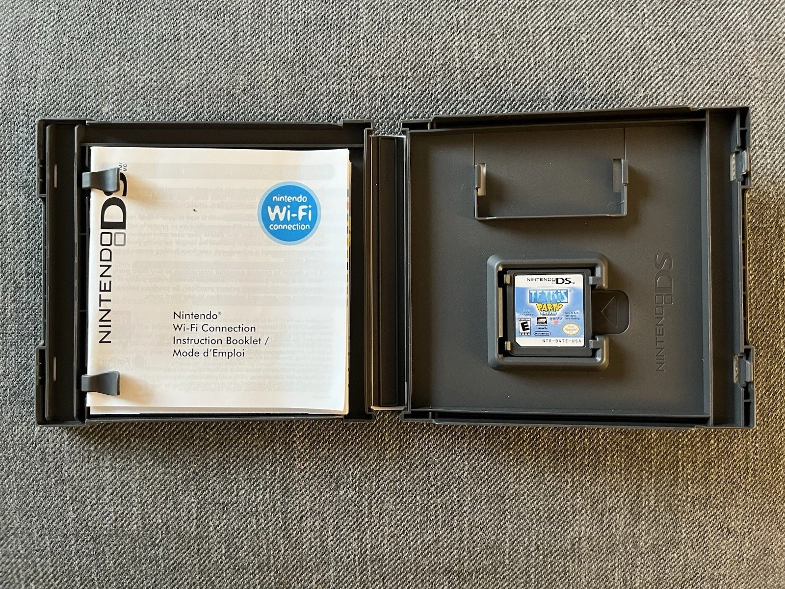 Tetris Party Deluxe Nintendo DS 2010 Complete CIB Tested Clean - photo 2
