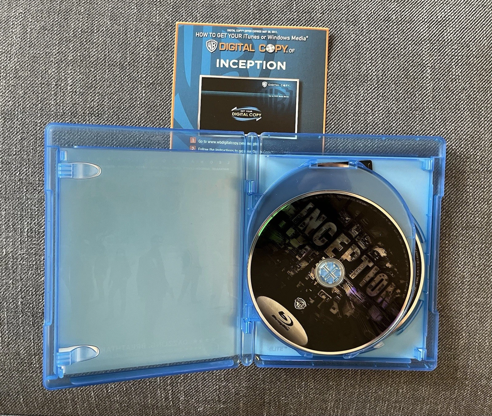 Inception Blu-ray + DVD 3-Disc Set (2010) Lenticular Slipcover - photo 5