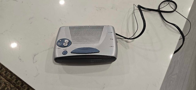 Sylvania digital AM/FM alarm clock radio