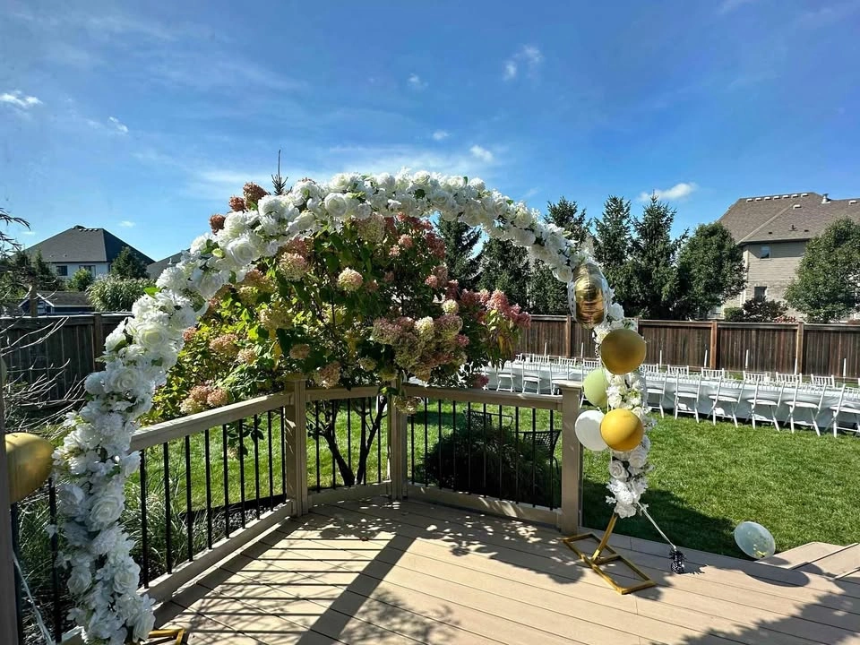 Beautiful floral arch backdrop for rent! ❤️