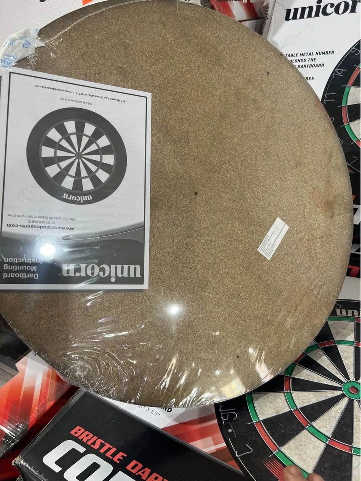 Unicorn Contender Bristle Dartboard - 3 Darts Included - photo 5