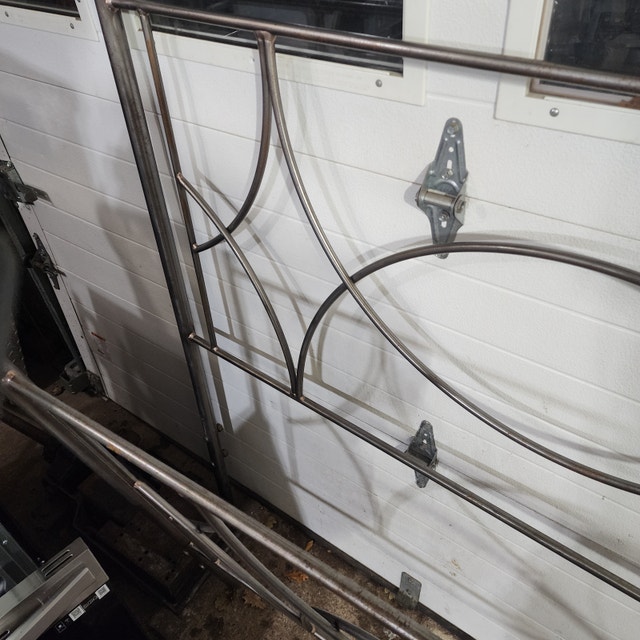 Queen Size Bed Frame - Heavy Solid Metal Rod Iron