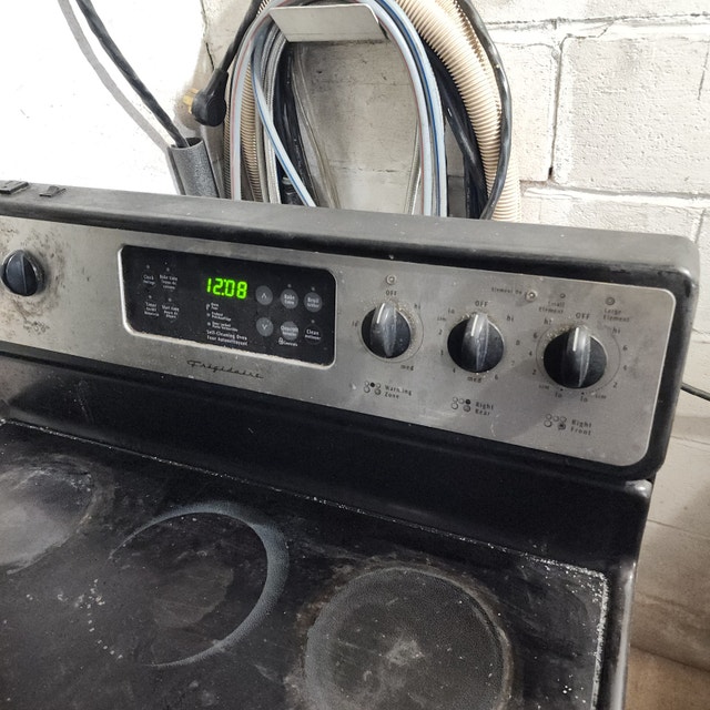 Frigidaire Electric Oven Glass Top Stainless Black - photo 4