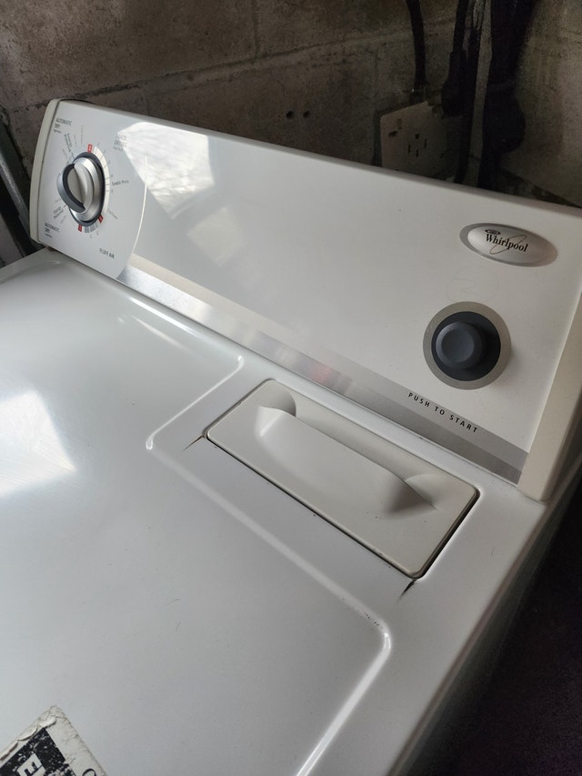 White Whirlpool Electric Clothes Dryer - photo 3