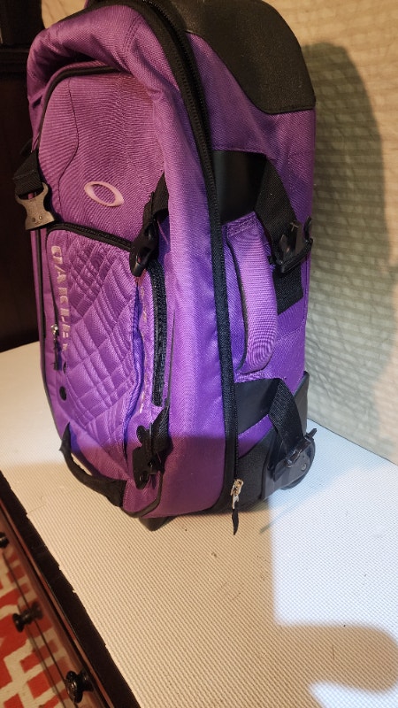 Oakley Purple Luggage Roller Carry-On Bag - photo 2