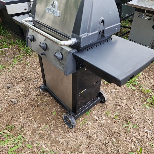 Broil King Stainless Natural Gas Grill - photo 4
