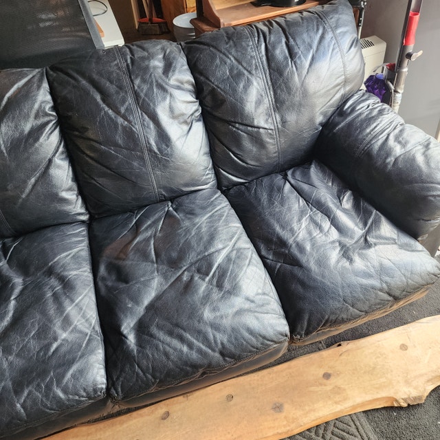 Black Leather 3 Seater Couch - photo 3