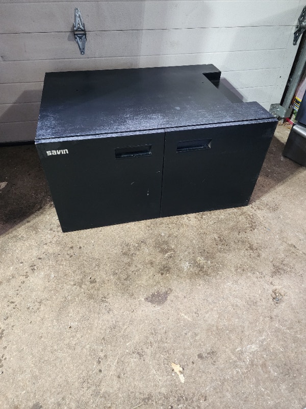 Savin Storage Shelves Black Tool Box 33'' x 24'' x 17''