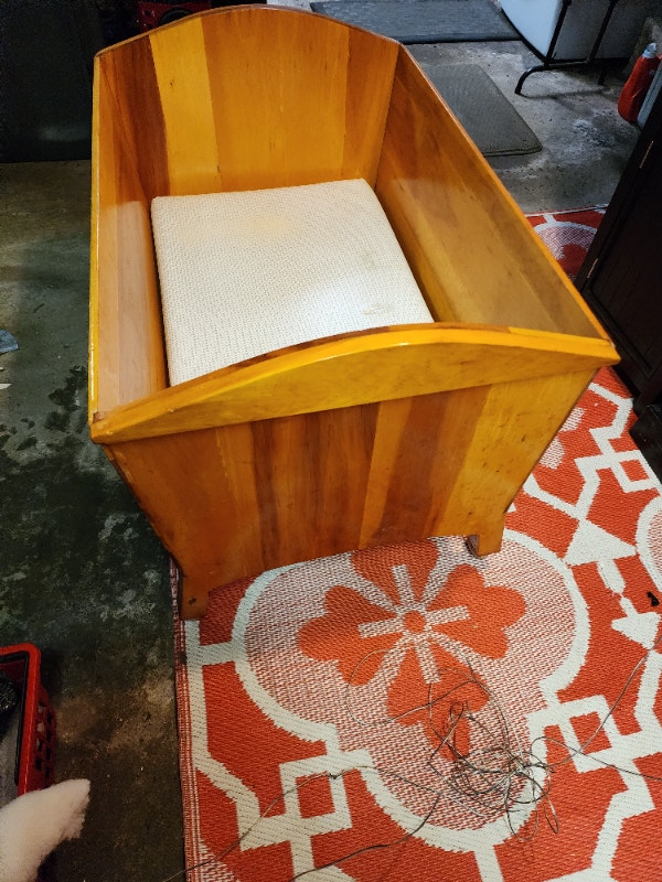 Vintage Wooden Rolling Baby Crib / Carriage / Youth Bed - photo 2