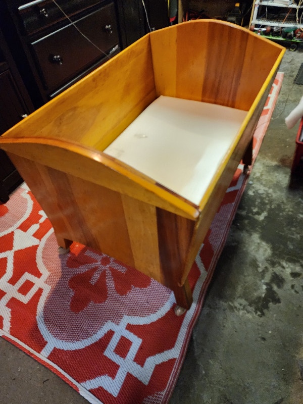 Vintage Wooden Rolling Baby Crib / Carriage / Youth Bed - photo 4