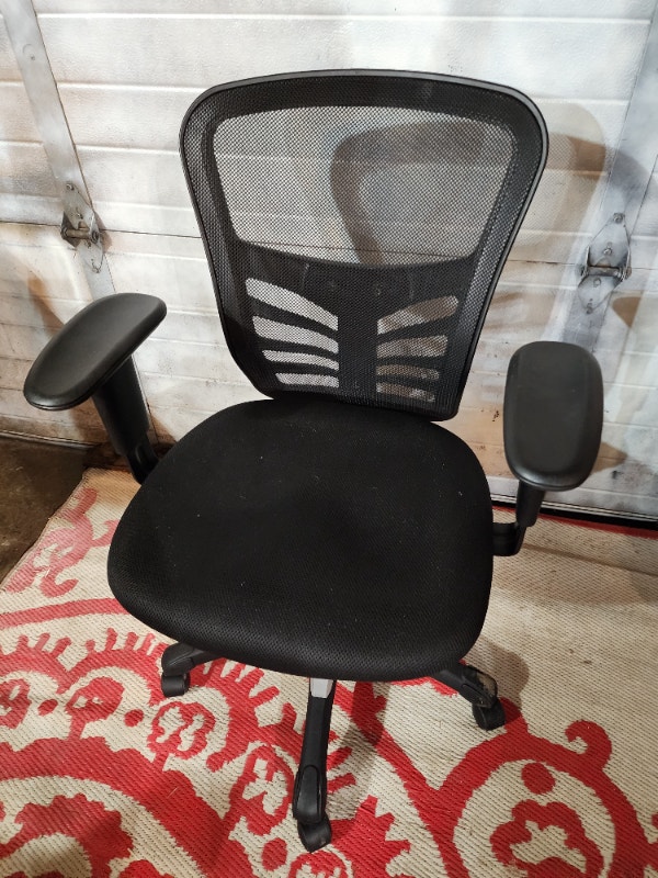 Computer Chair Black Arm Rests