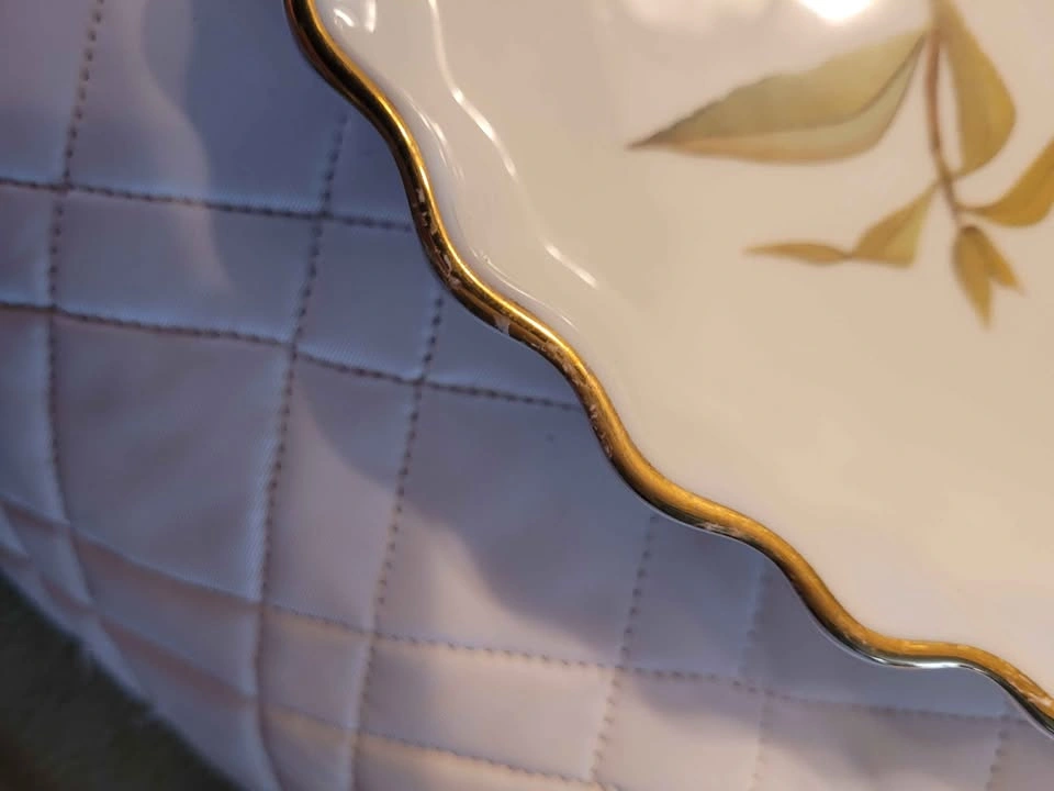 Royal Worcester Evesham Gold Baking Dish - photo 2